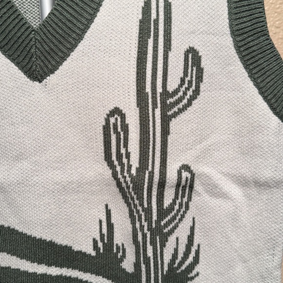 Women’s large sweater vest - cactus / cowgirl / western / southwest/ New - Picture 2 of 9